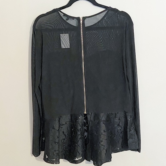 Lace & Mesh Peplum Top - Picture 5 of 6